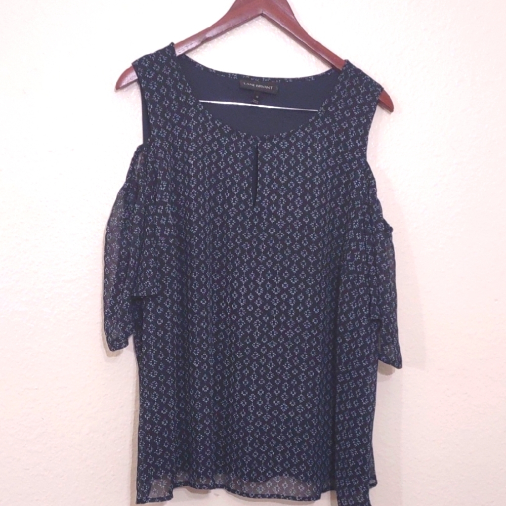 SLIGHTLY USED LANE BRYANT SIZE 20 DARK BLUE AND BABY BLUE LENGTH 28 INCH
